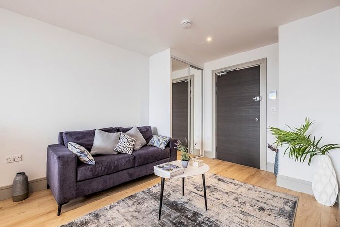 Studio To Rent In Market Square, Uxbridge, UB8