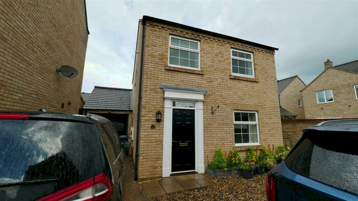 3 Bedroom Detached House To Rent In Pashley Court, Eynesbury, PE19