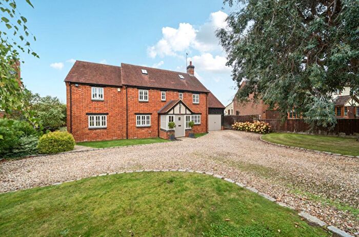 5 Bedroom Detached House For Sale In The Chestnuts, Chase Farm Cottages, - Outstanding Bedroom Detached Family Home - Sold With Acre Plot, MK17