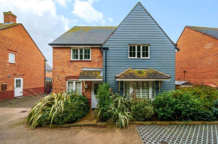 4 Bedroom Detached House For Sale In Turnstone Close, West Wittering, PO20