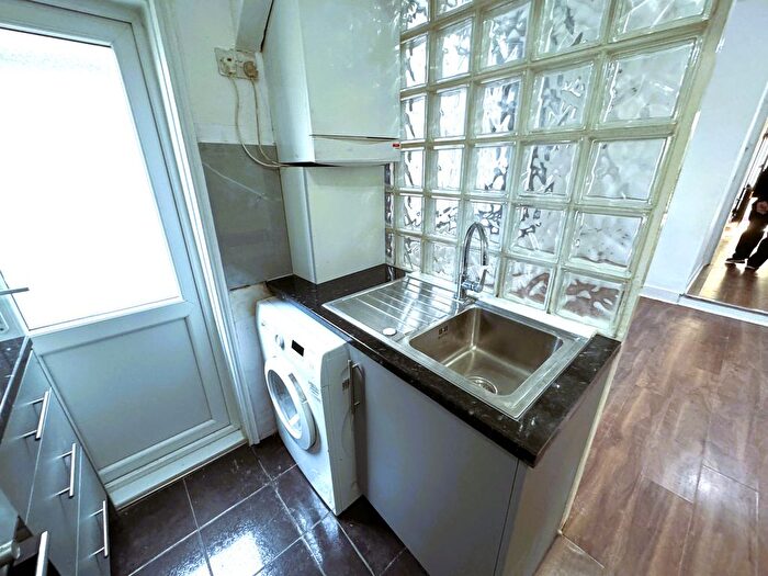 1 Bedroom Flat To Rent In Caledon Road, London, E6