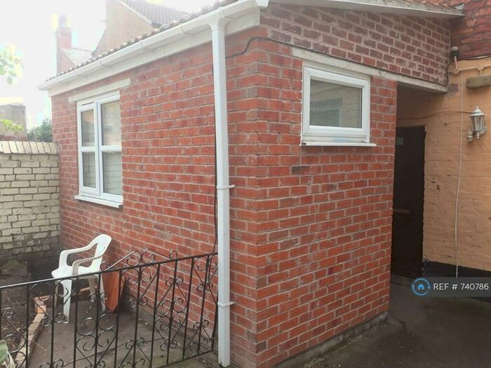 1 Bedroom Flat To Rent In Woodchurch Lane, Birkenhead, CH42