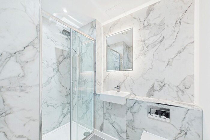 1 Bedroom Flat To Rent In Egham, Surrey, TW20