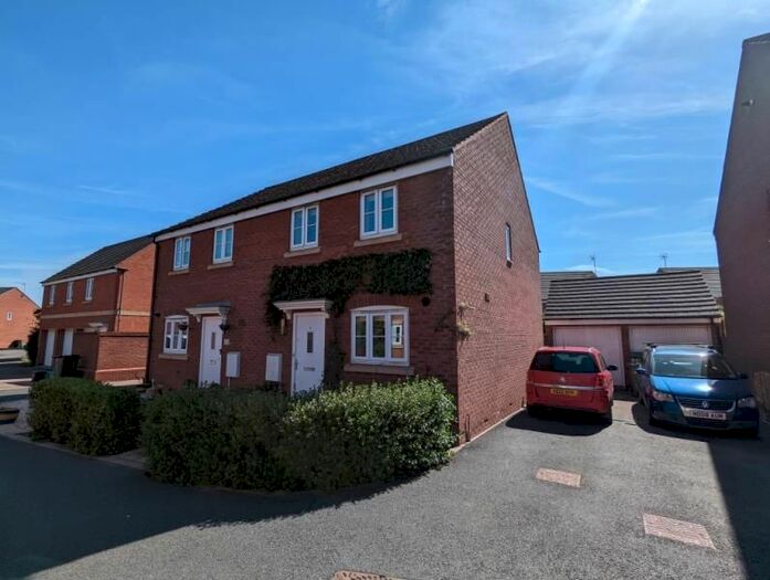 3 Bedroom Semi-Detached House To Rent In Wagon Way, Hempsted, Gloucester, GL2