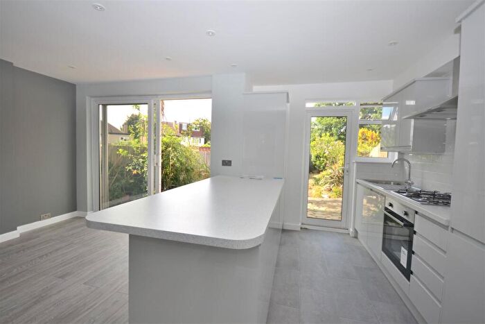 4 Bedroom House To Rent In Churston Drive, Morden, SM4