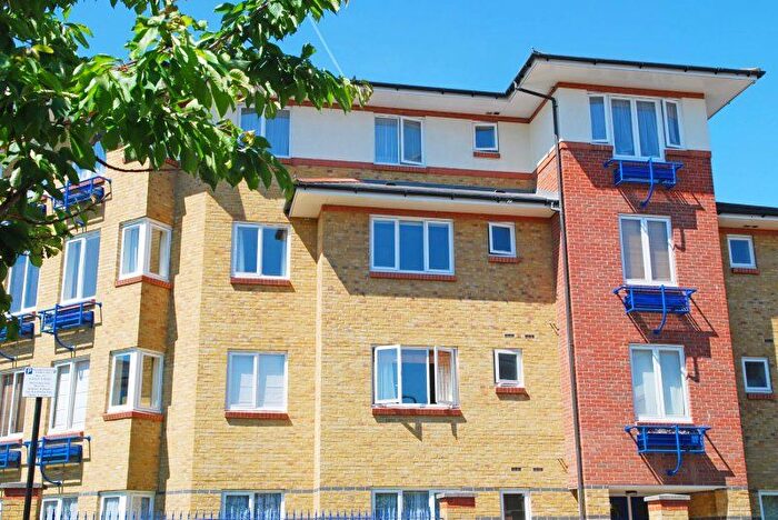 3 Bedroom Flat To Rent In Myddleton Avenue, Finsbury Park, N4