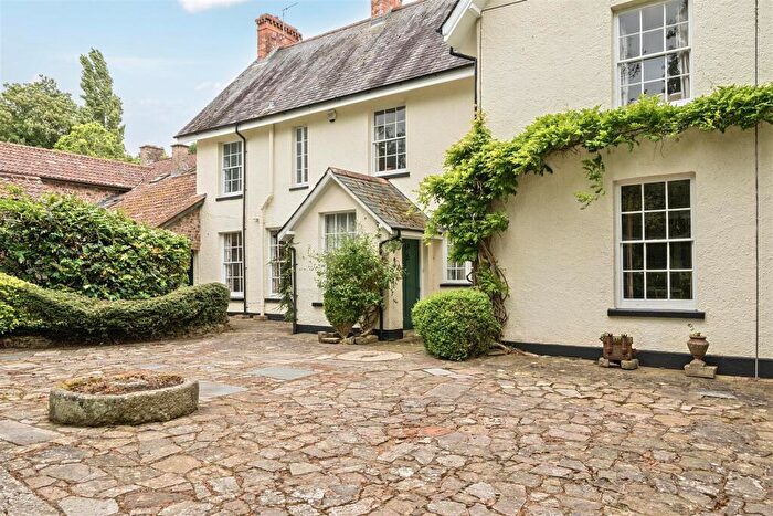 7 Bedroom Semi-Detached House To Rent In Deymans Hill, Tiverton, EX16