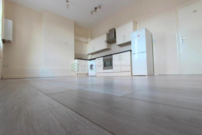 1 Bedroom Flat To Rent In Cockfosters Parade, Barnet EN4