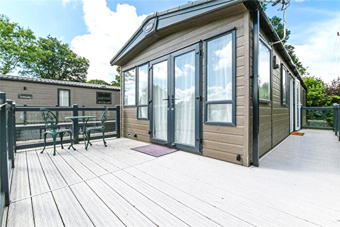 2 Bedroom Park Home For Sale In Beech, Hoburne Bashley Holiday Park, New Milton, Hampshire, BH25