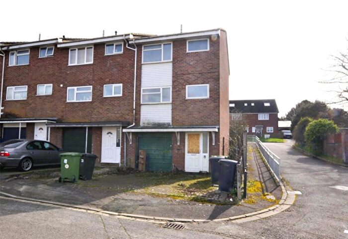 4 Bedroom End Of Terrace House For Sale In Humber Close, Wantage, Oxfordshire, OX12