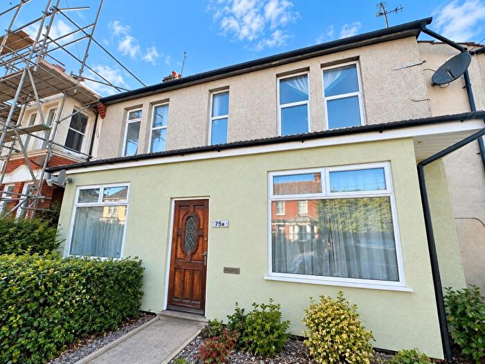 3 Bedroom Maisonette To Rent In College Avenue, Gillingham, ME7