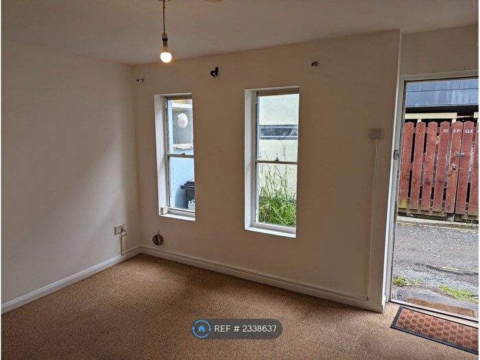1 Bedroom Flat To Rent In Shaftesbury House, Dawlish, EX7