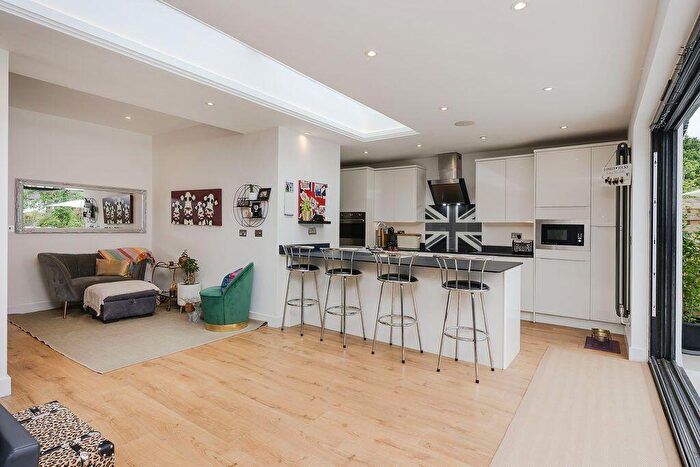 5 Bedroom Semi-Detached House For Sale In Malden Park, New Malden, KT3