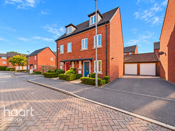 3 Bedroom Semi Detached House For Sale In Iris Crescent, Lincoln, LN1