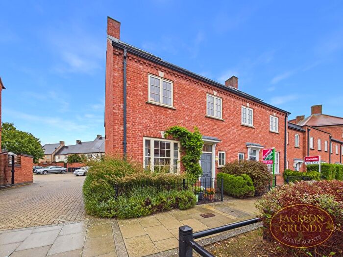 4 Bedroom End Of Terrace House For Sale In Scribers Drive, Upton, NN5