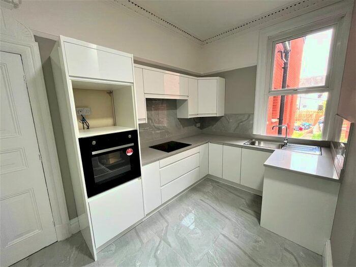 Studio To Rent In Regent Street, Wakefield, WF1