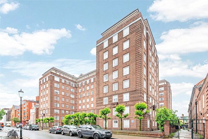 2 Bedroom Flat To Rent In Swan Court, Chelsea Manor Street, London, SW3