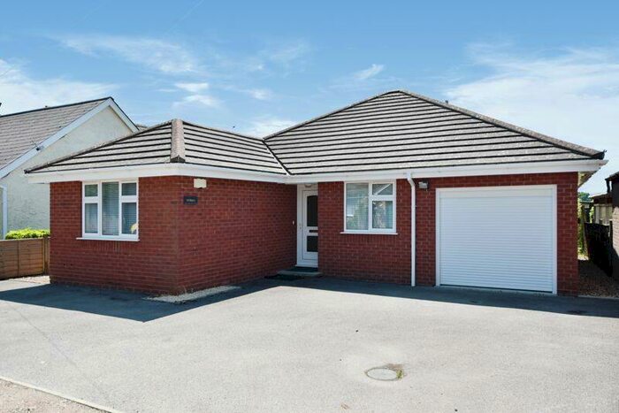 3 Bedroom Detached Bungalow To Rent In Highfield Lane, Woodfalls, SP5