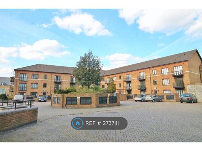 2 Bedroom Flat To Rent In Brunel House, London, E14