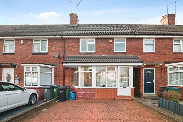 3 Bedroom Terraced House For Sale In Alexander Road, Smethwick, B67