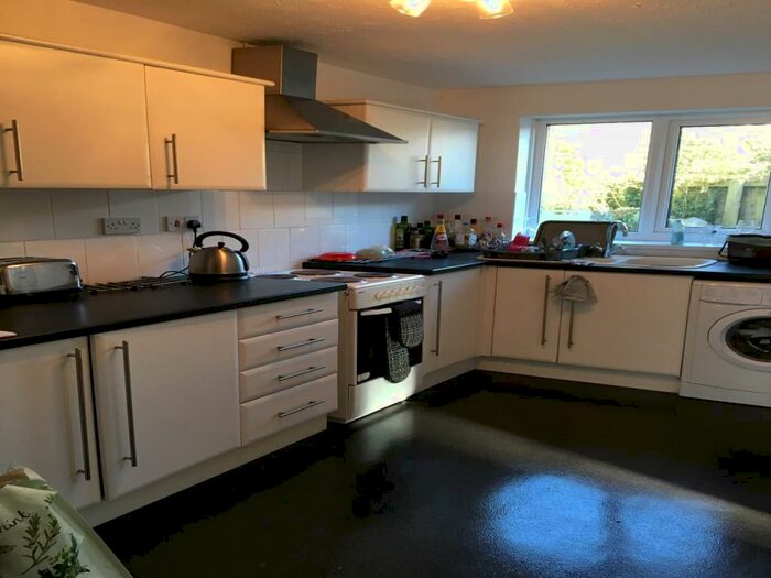 4 Bedroom House To Rent In Merthyr Street, Cathays, Cardiff, CF24