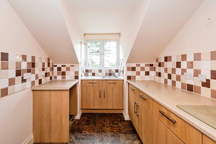 2 Bedroom Flat For Sale In New Brighton Road, Emsworth, Hampshire, PO10