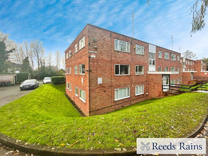 2 Bedroom Apartment For Sale In Heath View, Salford, Greater Manchester, M7