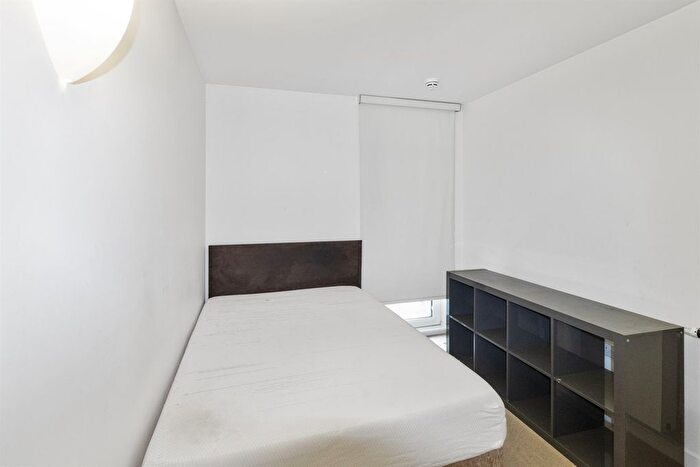 2 Bedroom Flat To Rent In Cardinal Building, Station Approach, UB3