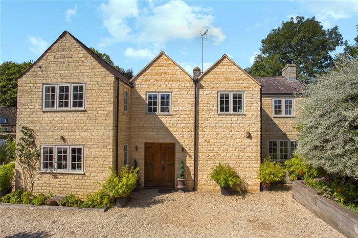 4 Bedroom Detached House For Sale In Park Road, Chipping Campden, GL55