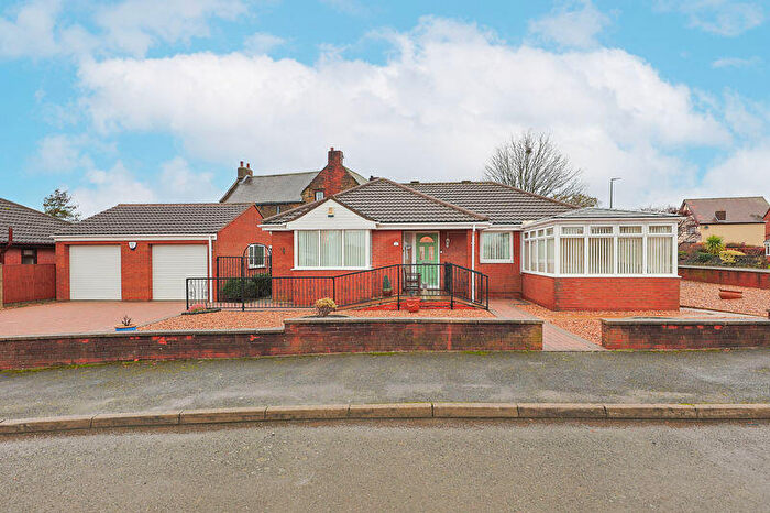 3 Bedroom Detached Bungalow For Sale In Northmoor View, Brimington, Chesterfield, S43