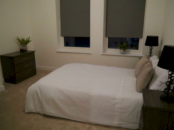 2 Bedroom Apartment To Rent In Park Terrace, Waterloo, Liverpool, L22