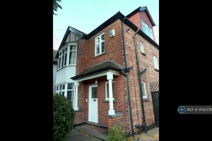 5 Bedroom Detached House To Rent In Harlaxton Drive, Nottingham, NG7