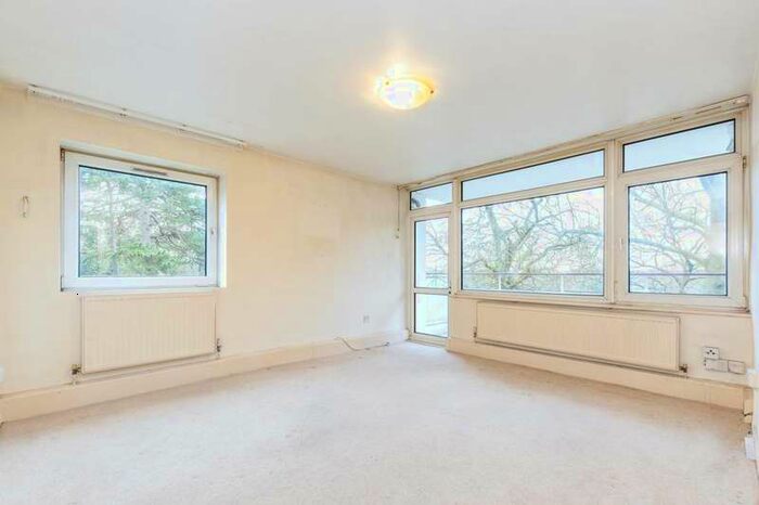 2 Bedroom Flat To Rent In Norley Vale, Roehampton, SW15