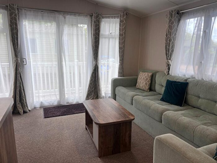 3 Bedroom Park Home For Sale In Sandyballs, Godshill, Fordingbridge, SP6
