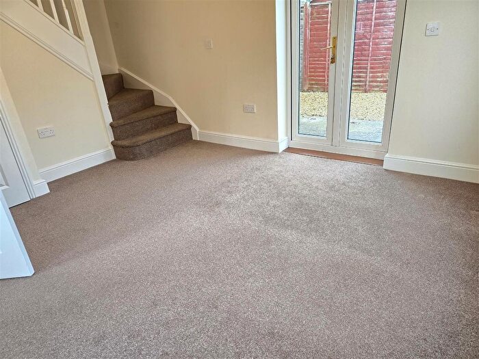 1 Bedroom End Of Terrace House To Rent In Queen Eleanor Road, Gillingham, SP8