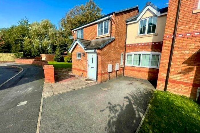 3 Bedroom Property To Rent In Chorlton Cum Hardy, Manchester, M21
