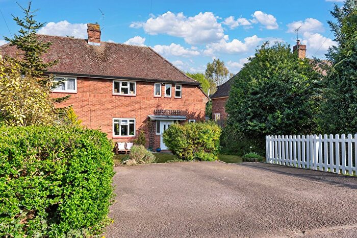 4 Bedroom Semi Detached House For Sale In Briary Lane, Royston, SG8