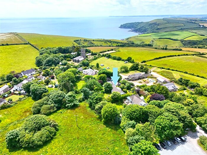 4 Bedroom Bungalow For Sale In Lansallos, Cornwall, PL13