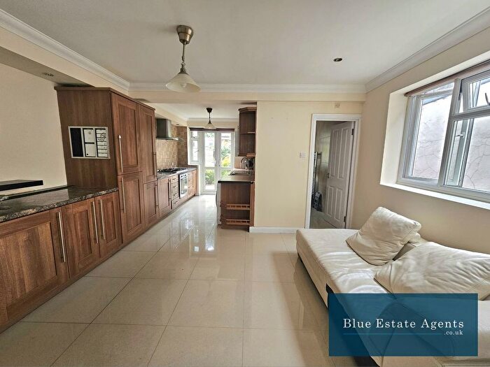 5 Bedroom Semi-Detached House To Rent In Kingston Road, Southall, UB2