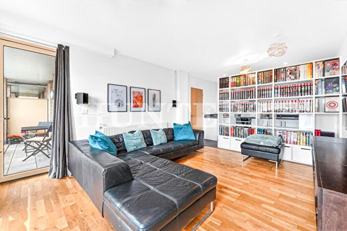 1 Bedroom Flat For Sale In Mulberry House, Tottenham, N17