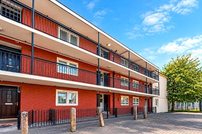 2 Bedroom Flat For Sale In Boden House, Woodseer Street, E1