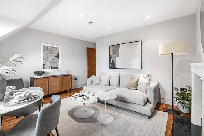 2 Bedroom Apartment For Sale In Netherhall Gardens, London, NW3