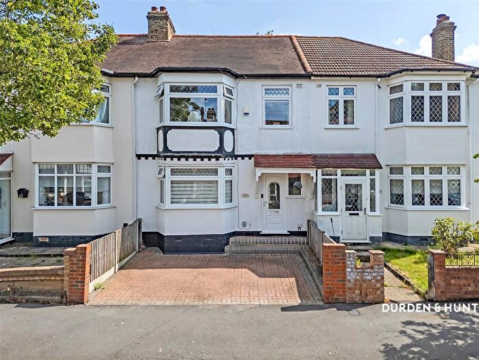 3 Bedroom Terraced House For Sale In Globe Road, Hornchurch, RM11