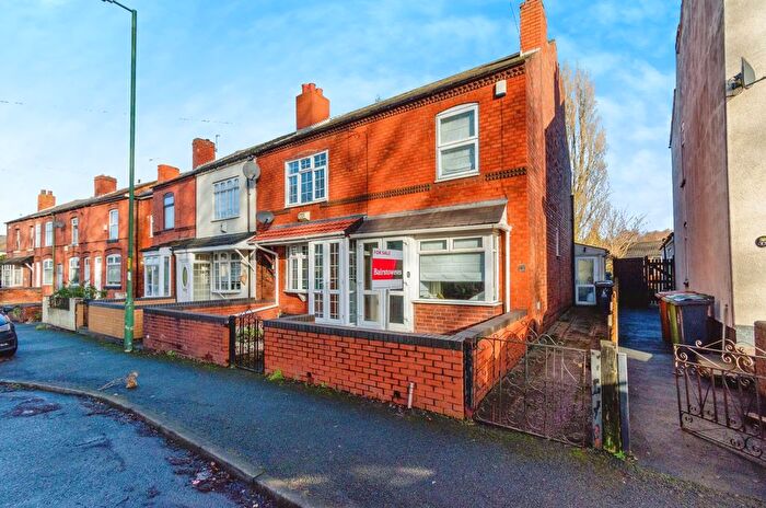 3 Bedroom End Of Terrace House For Sale In Daw End Lane, Walsall, West Midlands, WS4