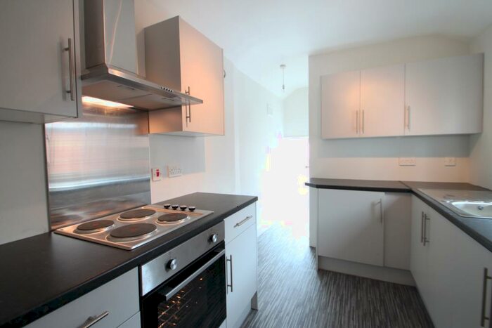 4 Bedroom Flat To Rent In Simonside Terrace, Heaton, Newcastle Upon Tyne, Tyne And Wear, NE6