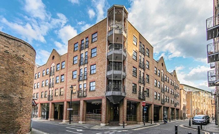 2 Bedroom Flat To Rent In Jacob Street, London, SE1