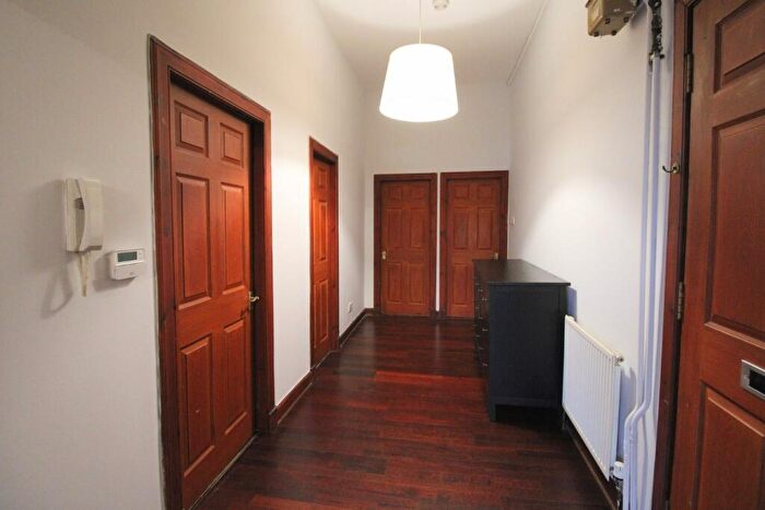 2 Bedroom Flat To Rent In Burgh Hall Street, Glasgow, G11