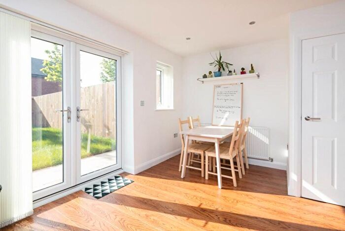 4 Bedroom House To Rent In Weaste Lane, Salford, M5