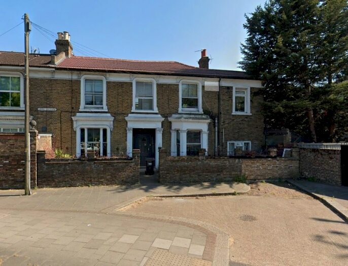 1 Bedroom Studio To Rent In Surrey Crescent, London, W4