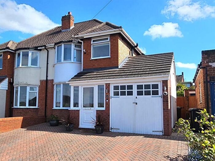 3 Bedroom Semi-Detached House For Sale In Charingworth Road, Solihull, B92